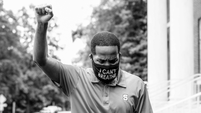 demarcus-cant-breathe-mask-800x450