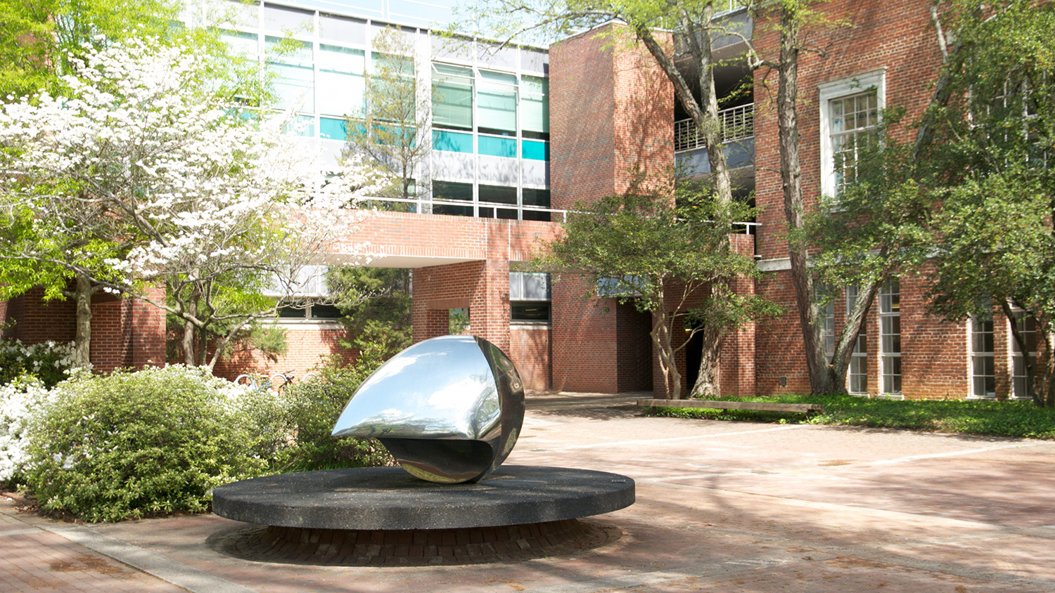 the egg sculpture at the college of design
