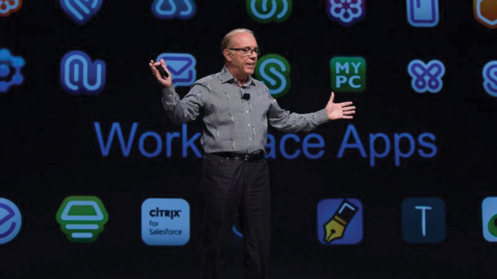 Templeton addresses an audience at a Synergy technology conference in Orlando. Photo by the Fort Lauderdale / Sun Sentinel.