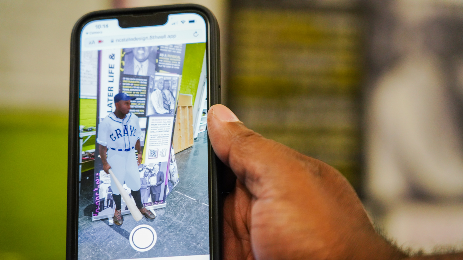 Professor Derek Ham demonstrates how augmented reality can highlight the history of Negro League Baseball and the impact of players like Buck Leonard.